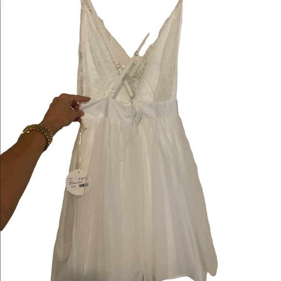 Luxxel white lace mini dress - Picture 2 of 4